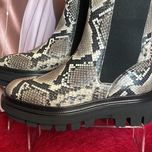 ALL SAINTS BILLIE 100% LEATHER SNAKE EMBOSSED CHELSEA BOOT GREY & BLACK SIZE 10 - Picture 7 of 15